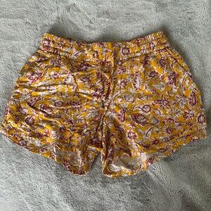 Old navy pull on pocket draw string shorts - yellow floral